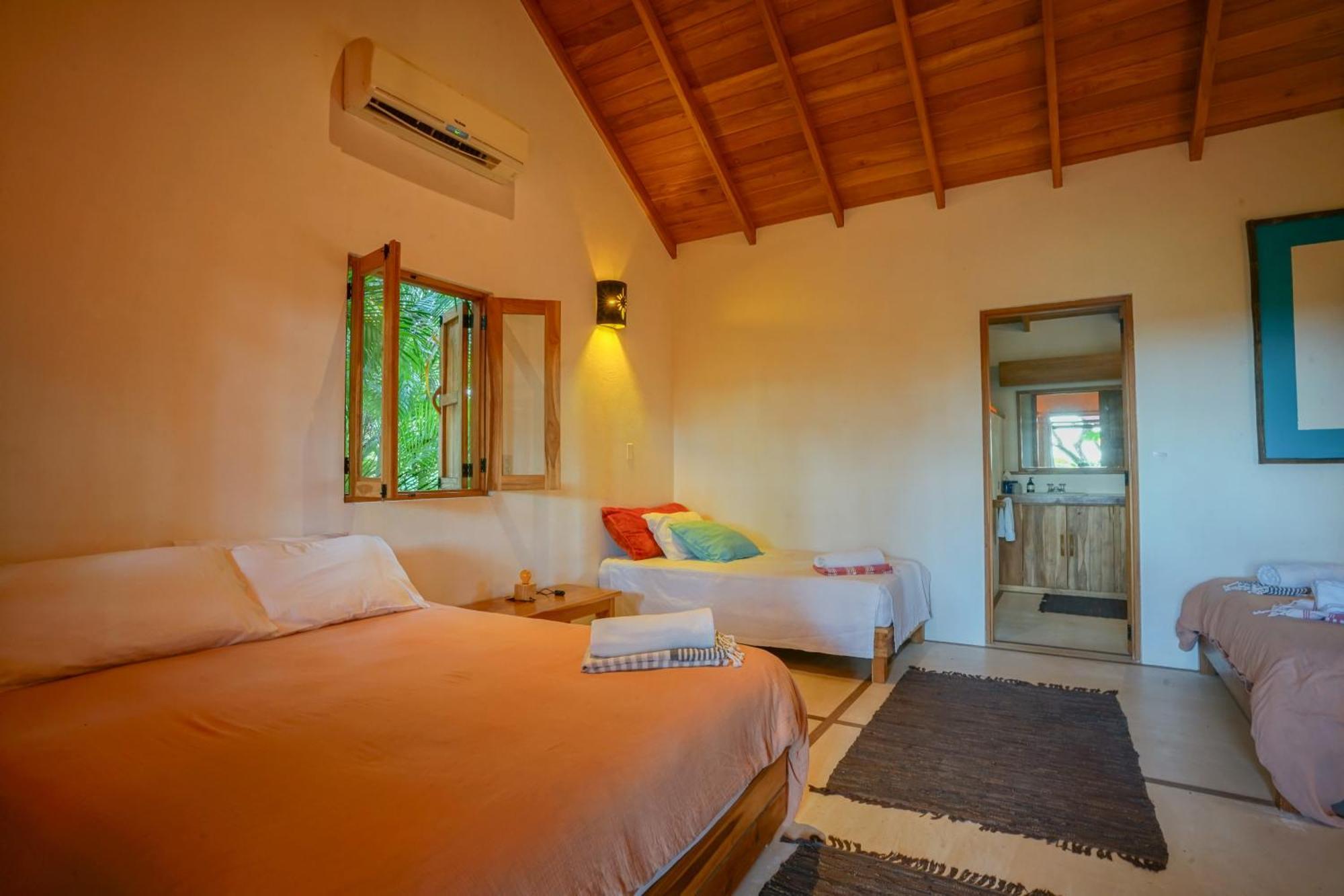 Calamocha Lodge Playa Santa Teresa  Extérieur photo